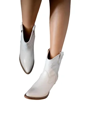 Dulcie Boot In White