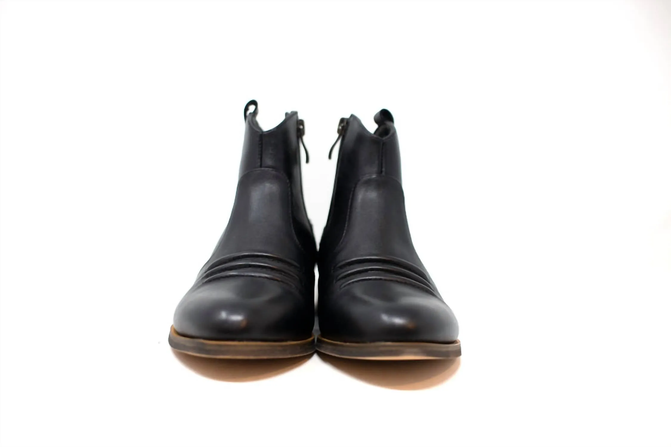 Essee Bootie In Black Leather
