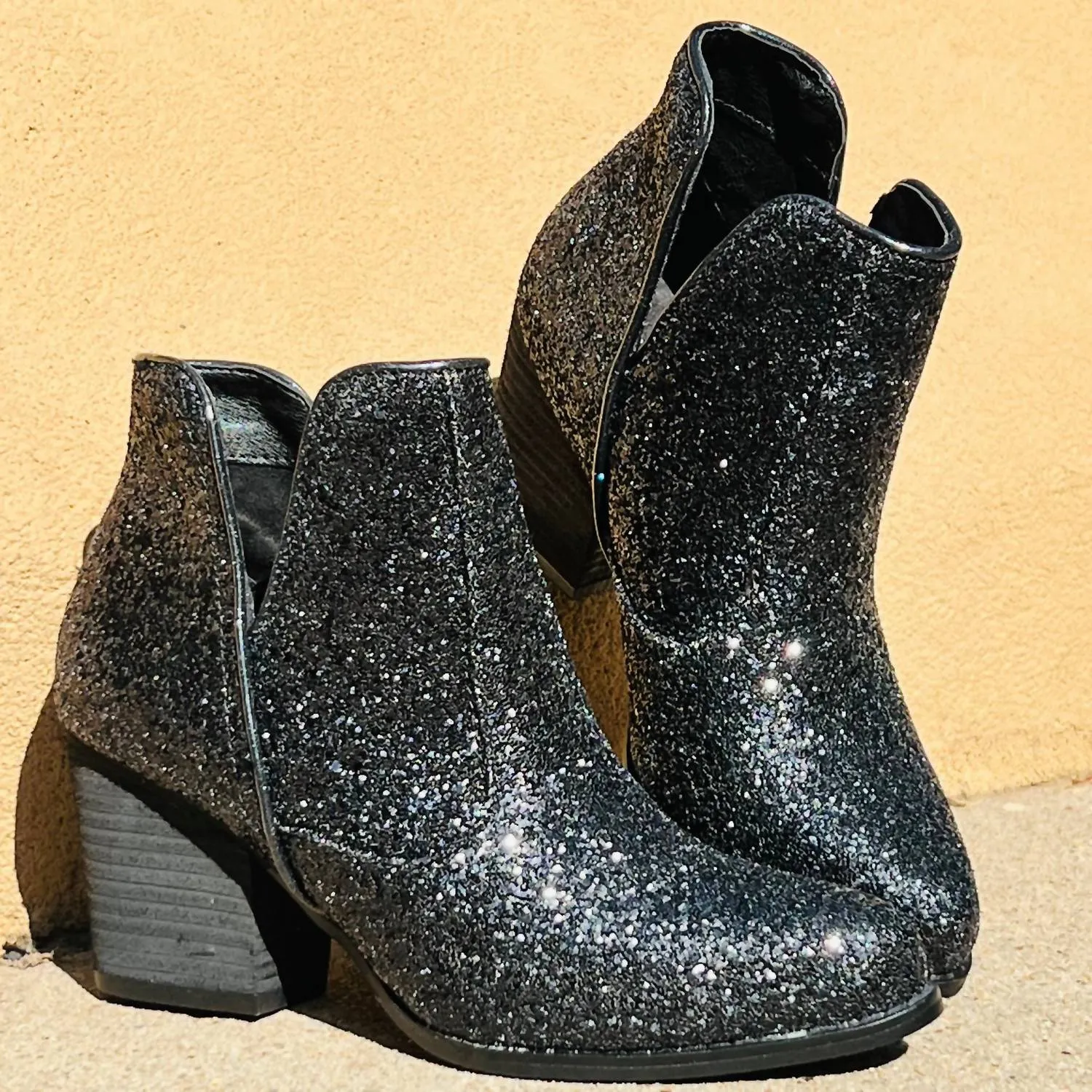 Fiera Ankle Boots In Black