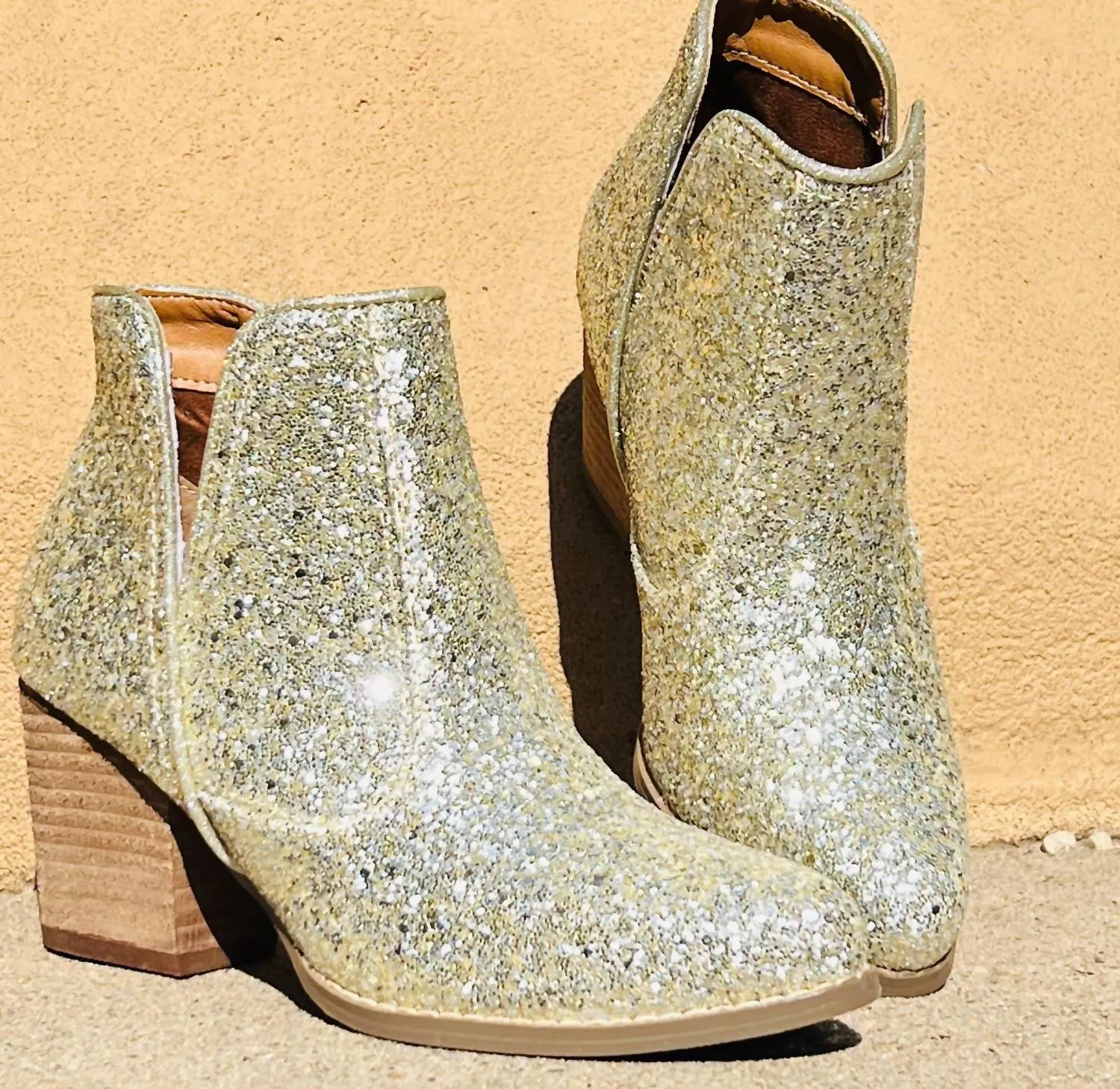 Fiera Ankle Boots In Gold