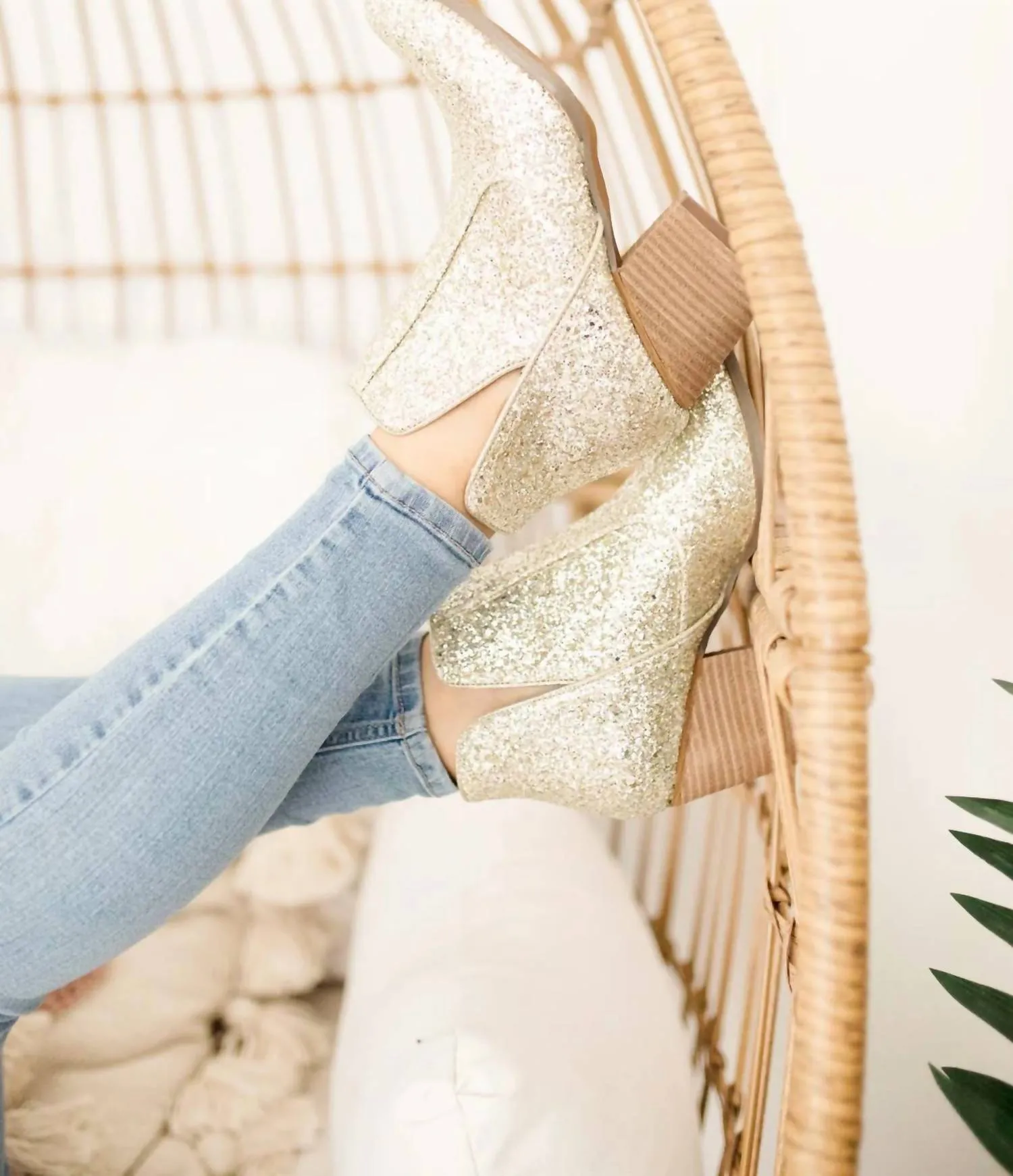 Fiera Ankle Boots In Gold