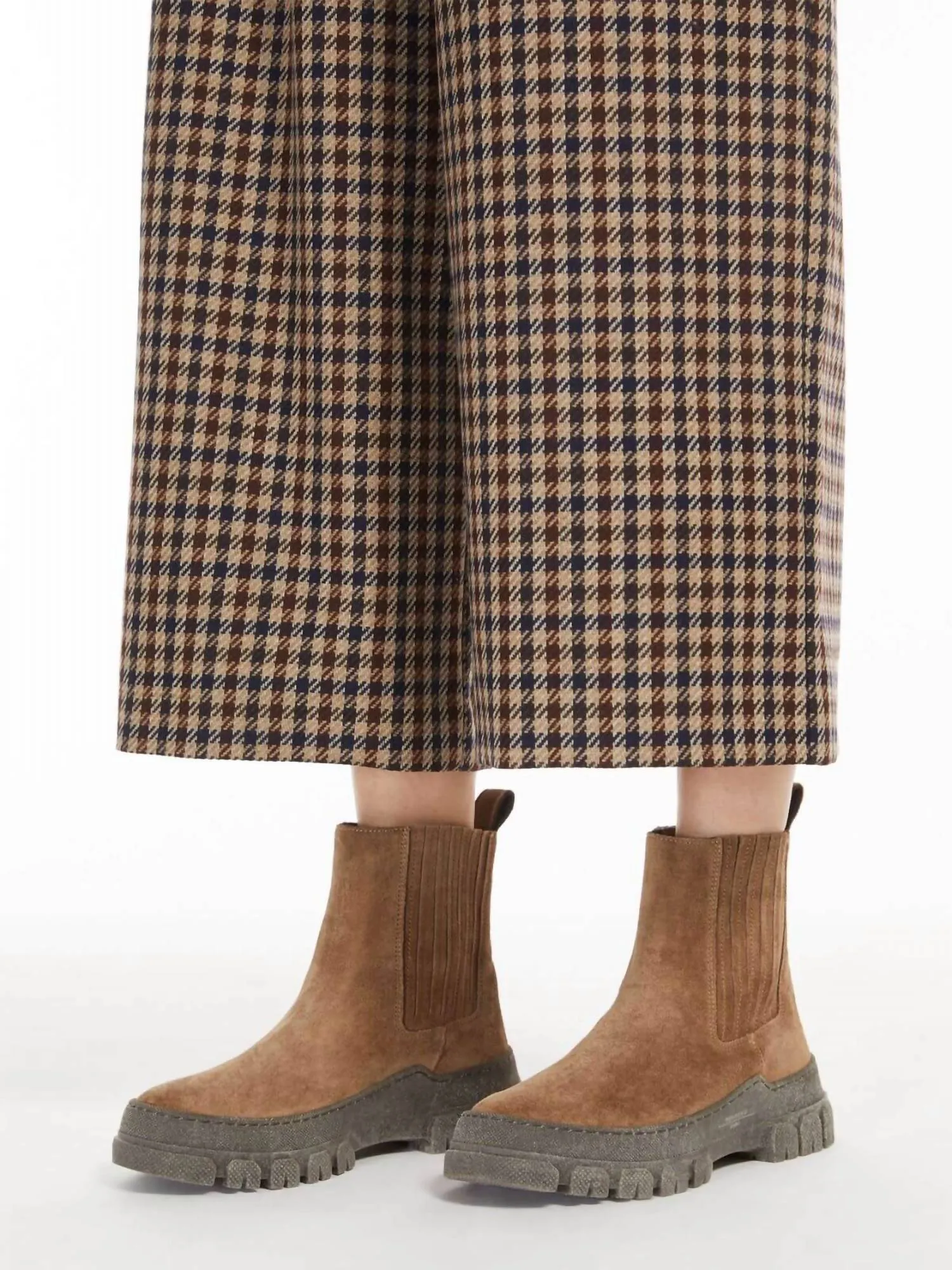 Genepi Ankle Boots In Turtledove