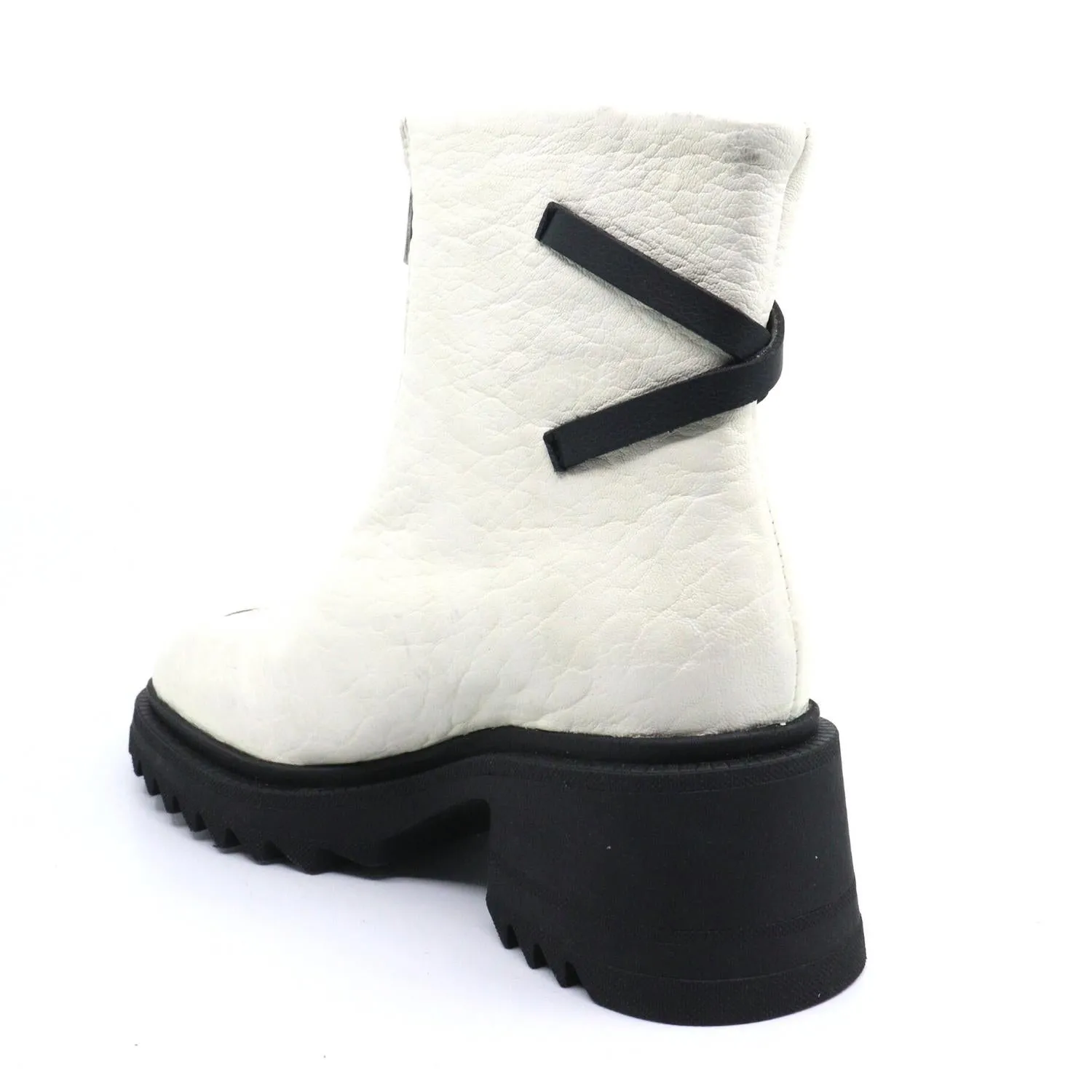 Hoola White Bootie