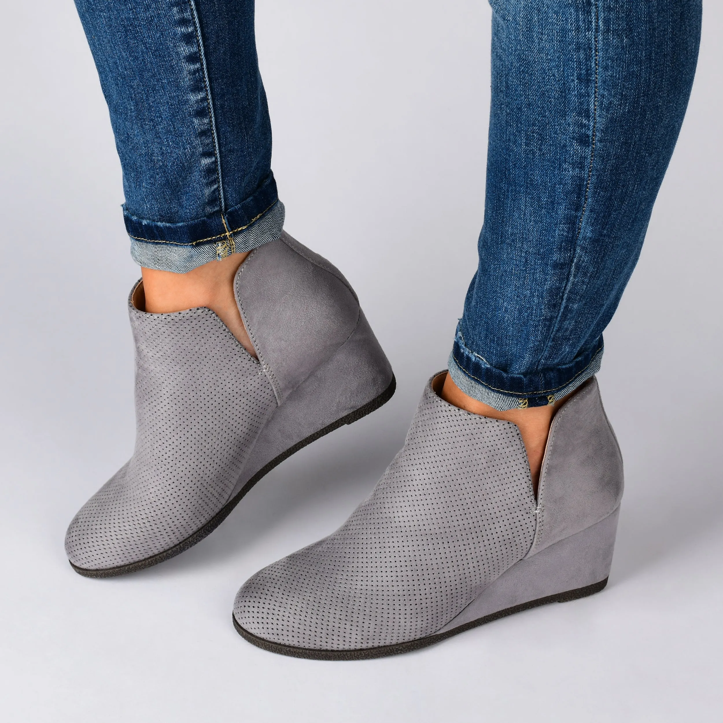 Journee Collection Women's Mylee Wide Width Bootie