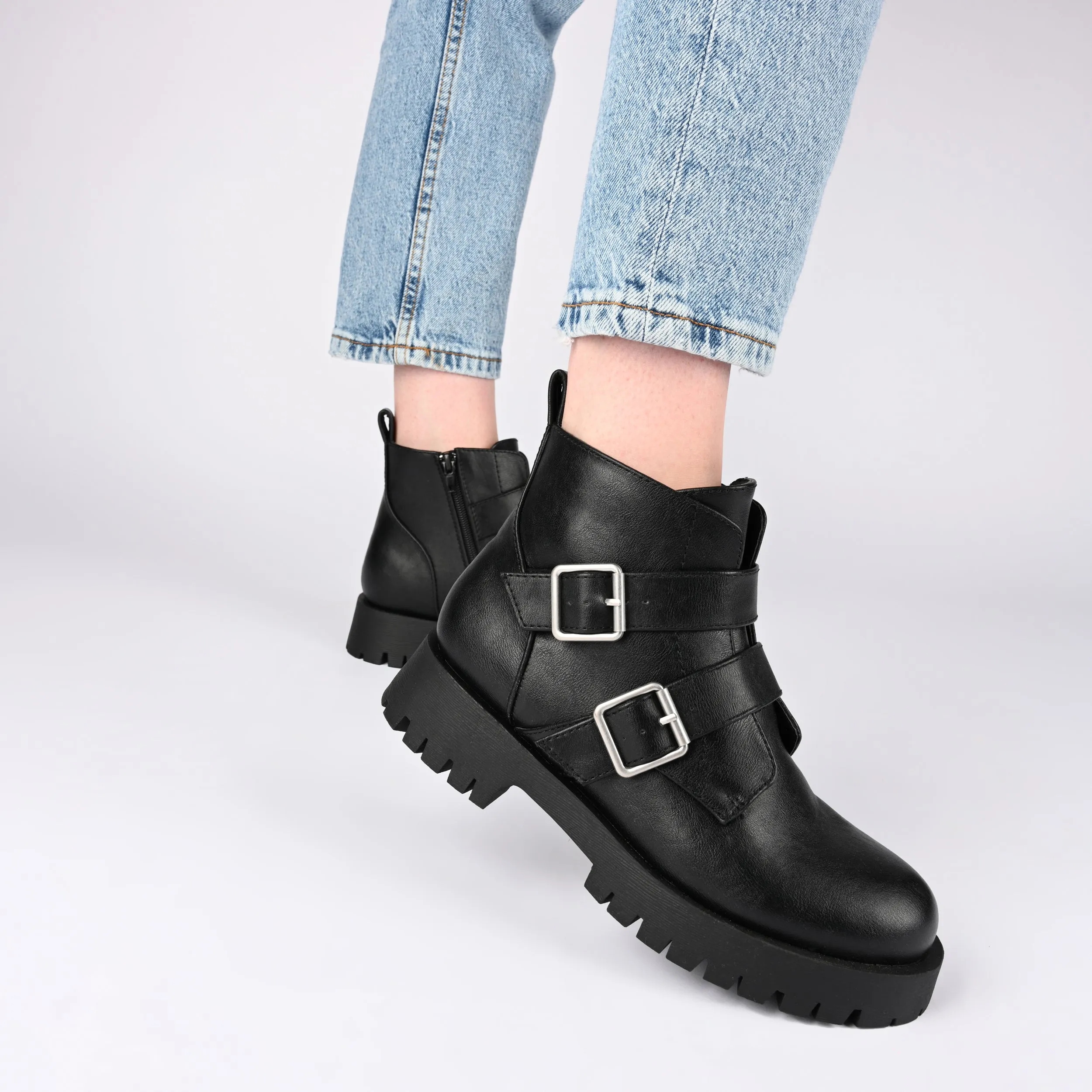 Journee Collection Women's Tru Comfort Foam Maebry Booties