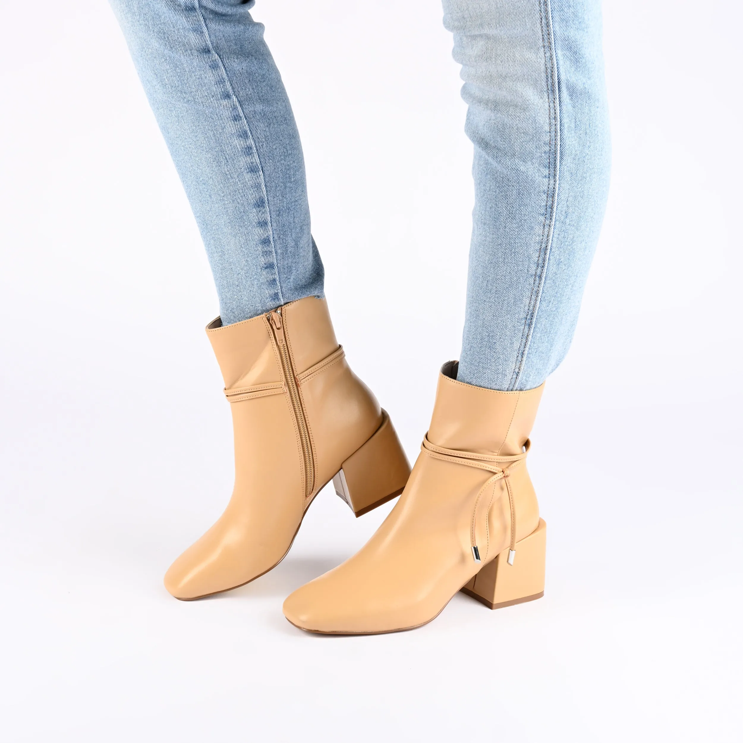 Journee Collection Women's Tru Comfort Foam Wide Width Beverley Booties