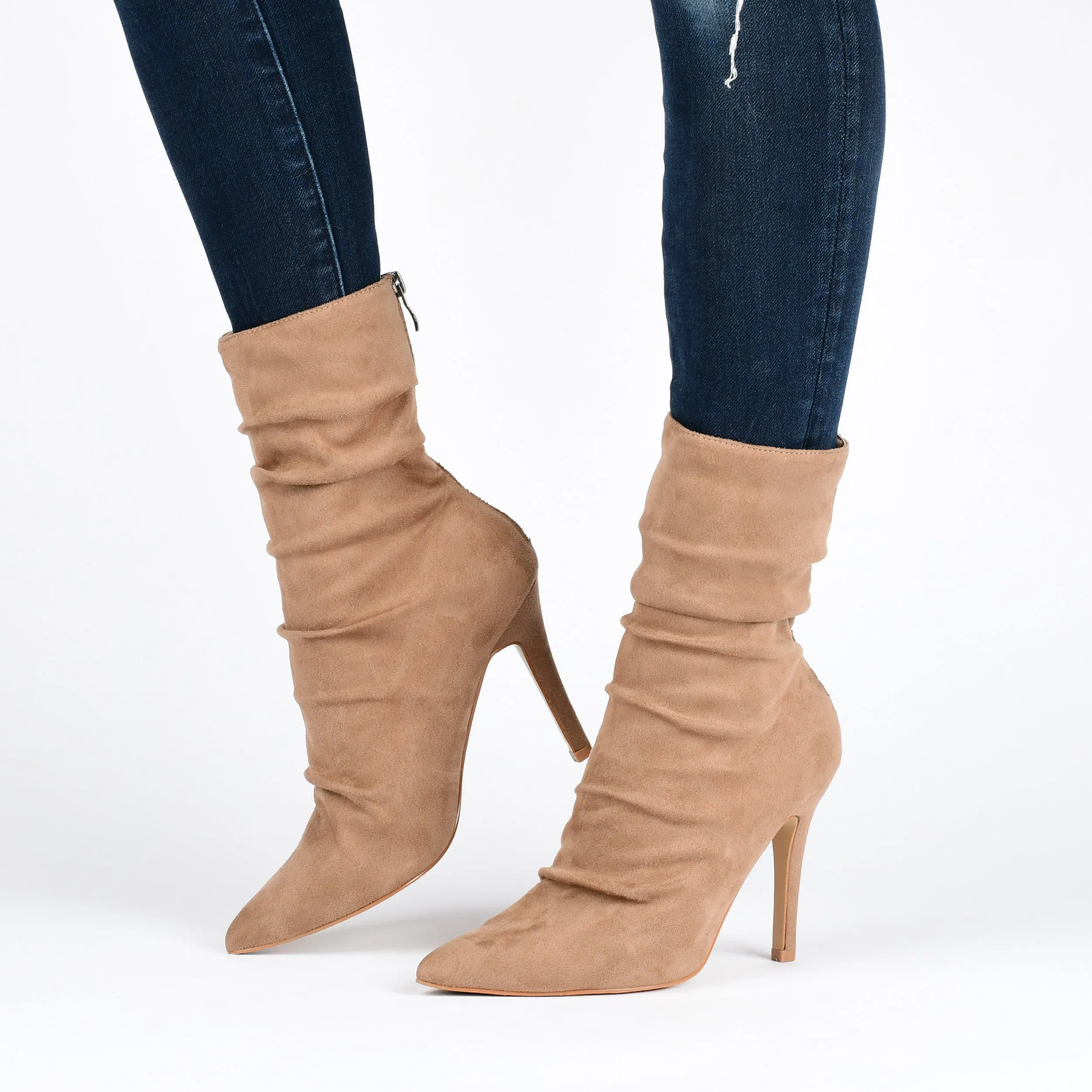 Journee Collection Women's Wide Width Markie Bootie