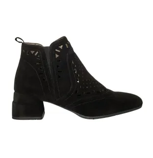 Kandra Boots In Black
