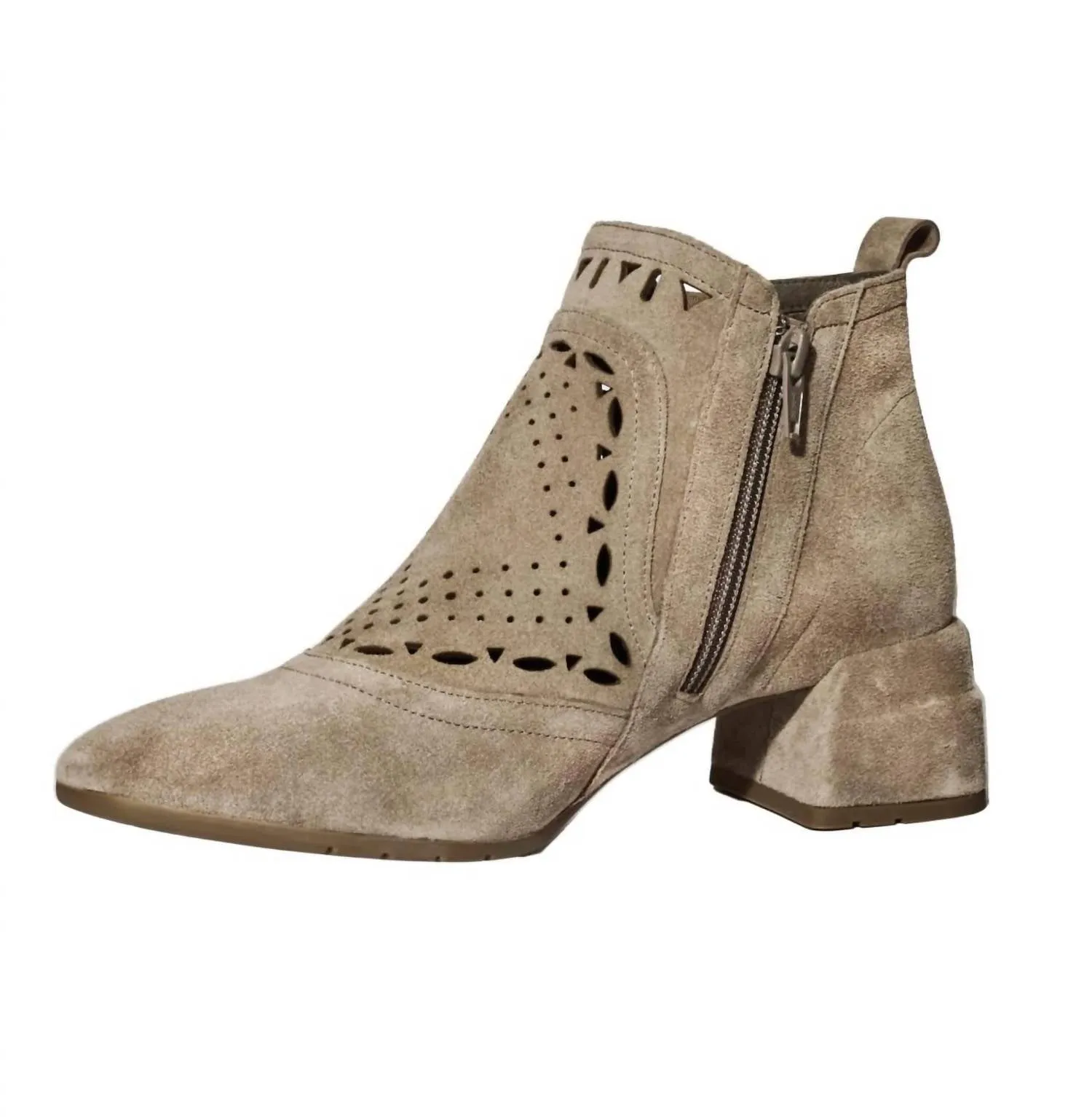 Kandra Boots In Taupe