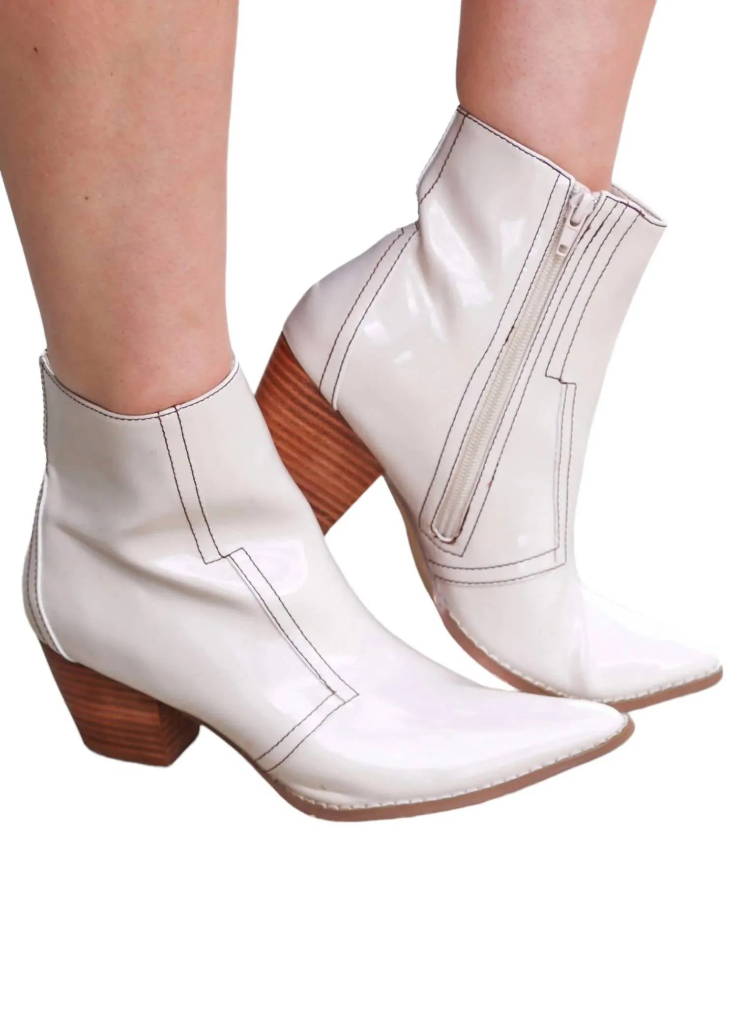 Liza Ankle Bootie Boots In Ivory