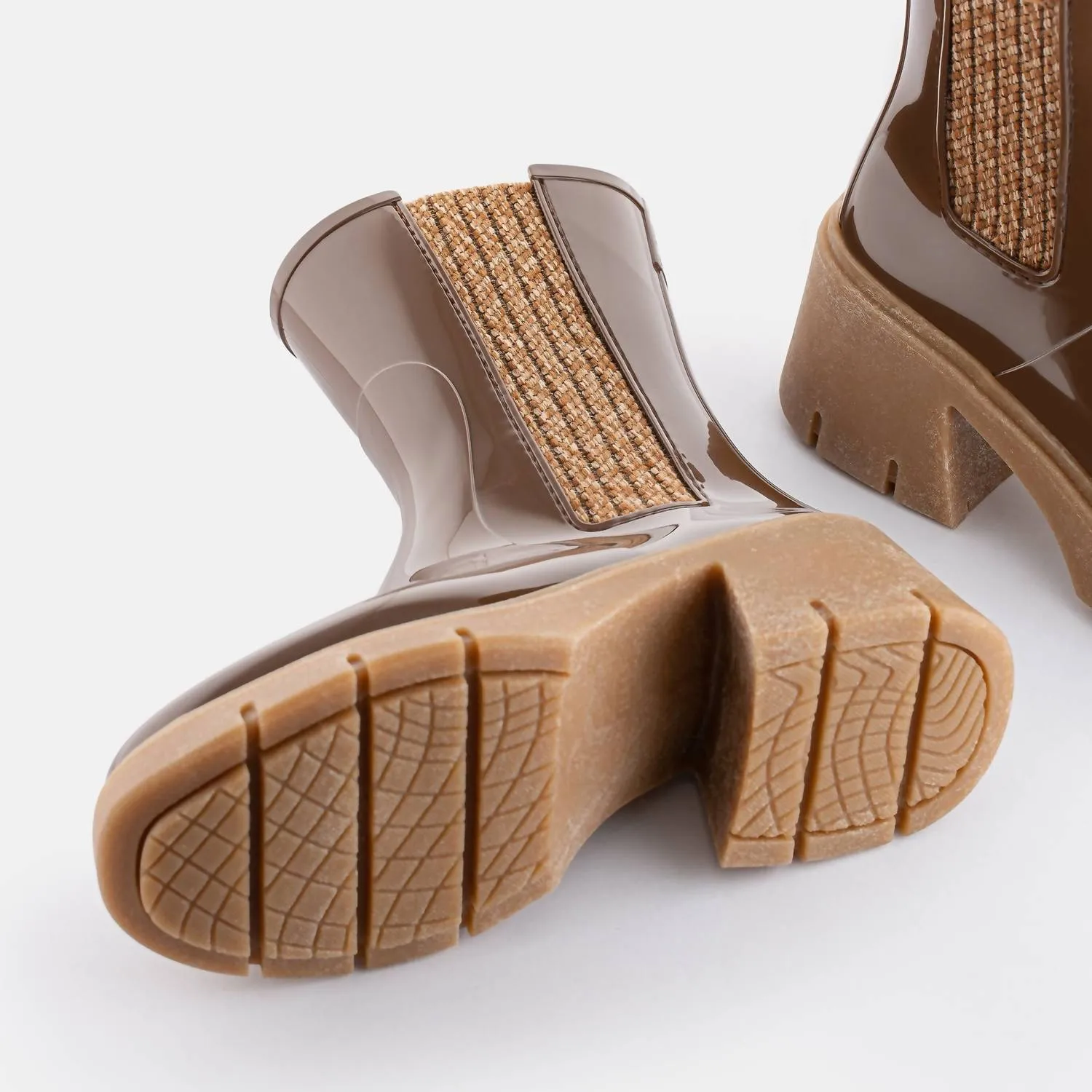 Noemi Boots In Chocolate