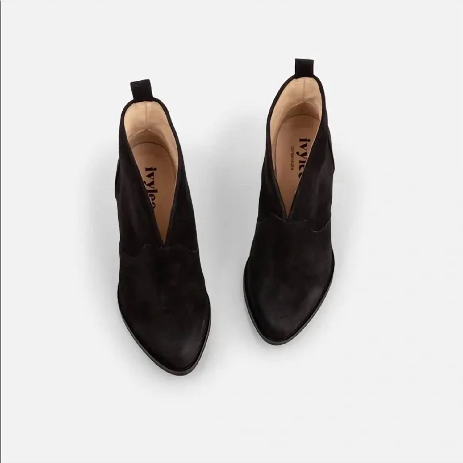 Pam Leather Pull On Ankle Boot In Black