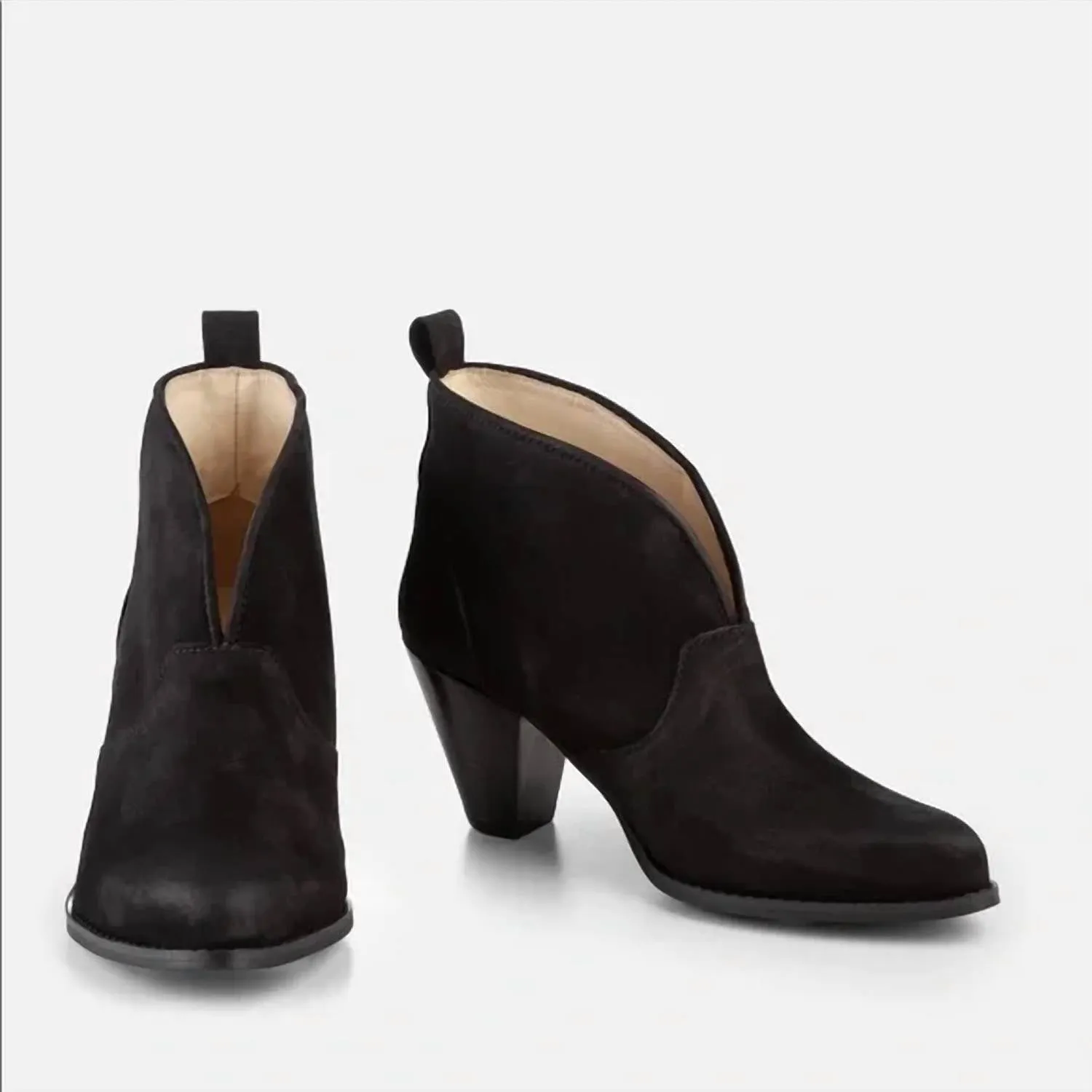 Pam Leather Pull On Ankle Boot In Black