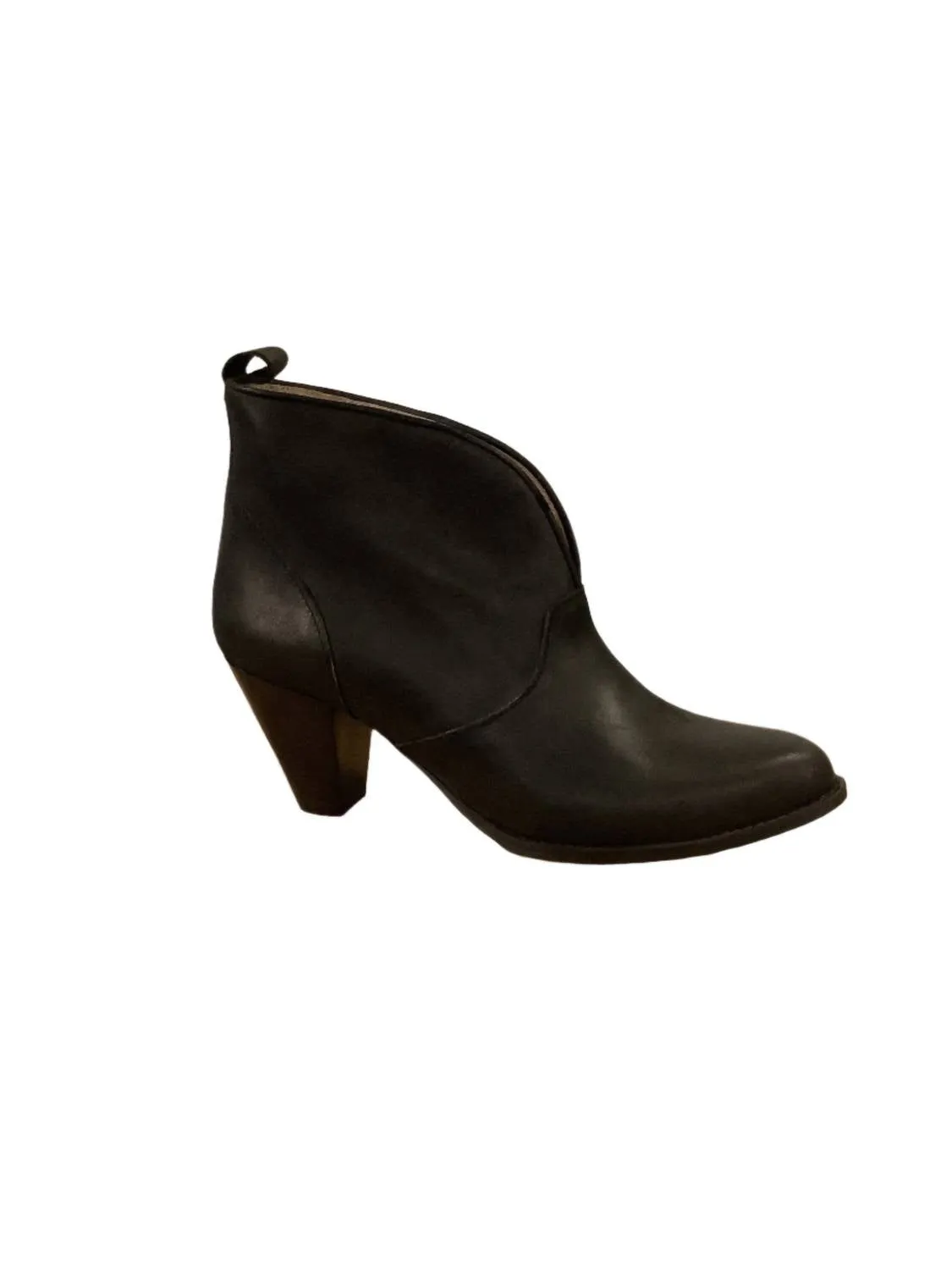 Pam Leather Pull On Ankle Boot In Black