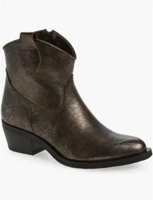 Provo Boots In Bronze Crackle