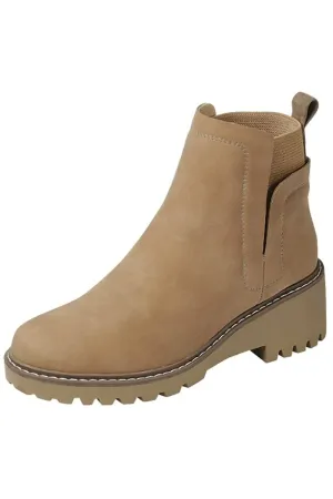 Woman's Mug Boot In Brown