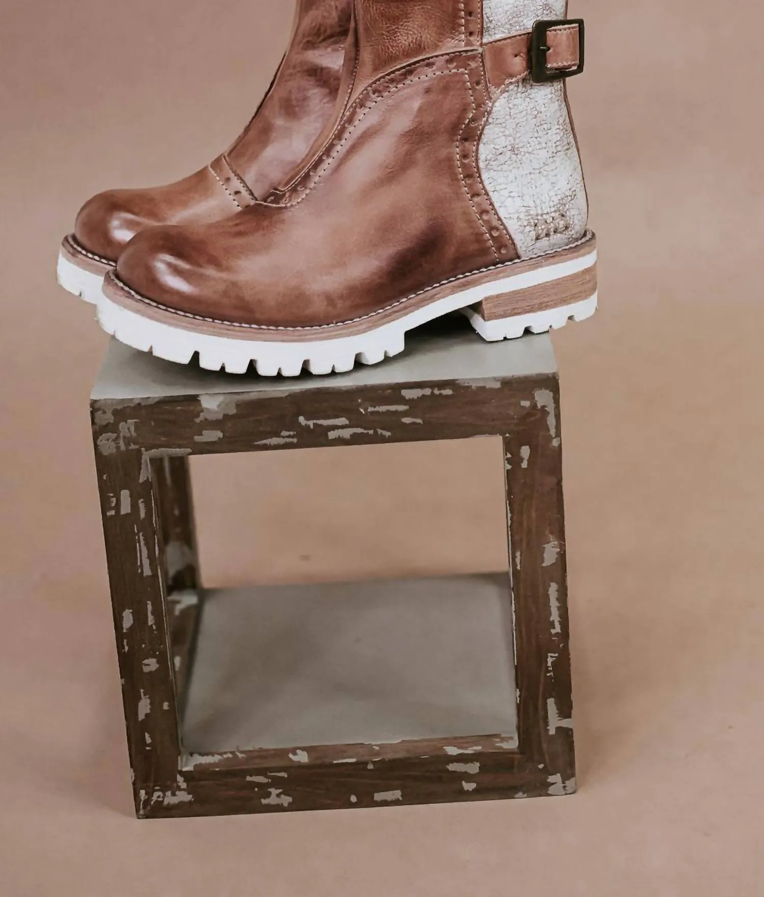 Women Brianna Ankle Boot In Tan Rustic Nectar Lux