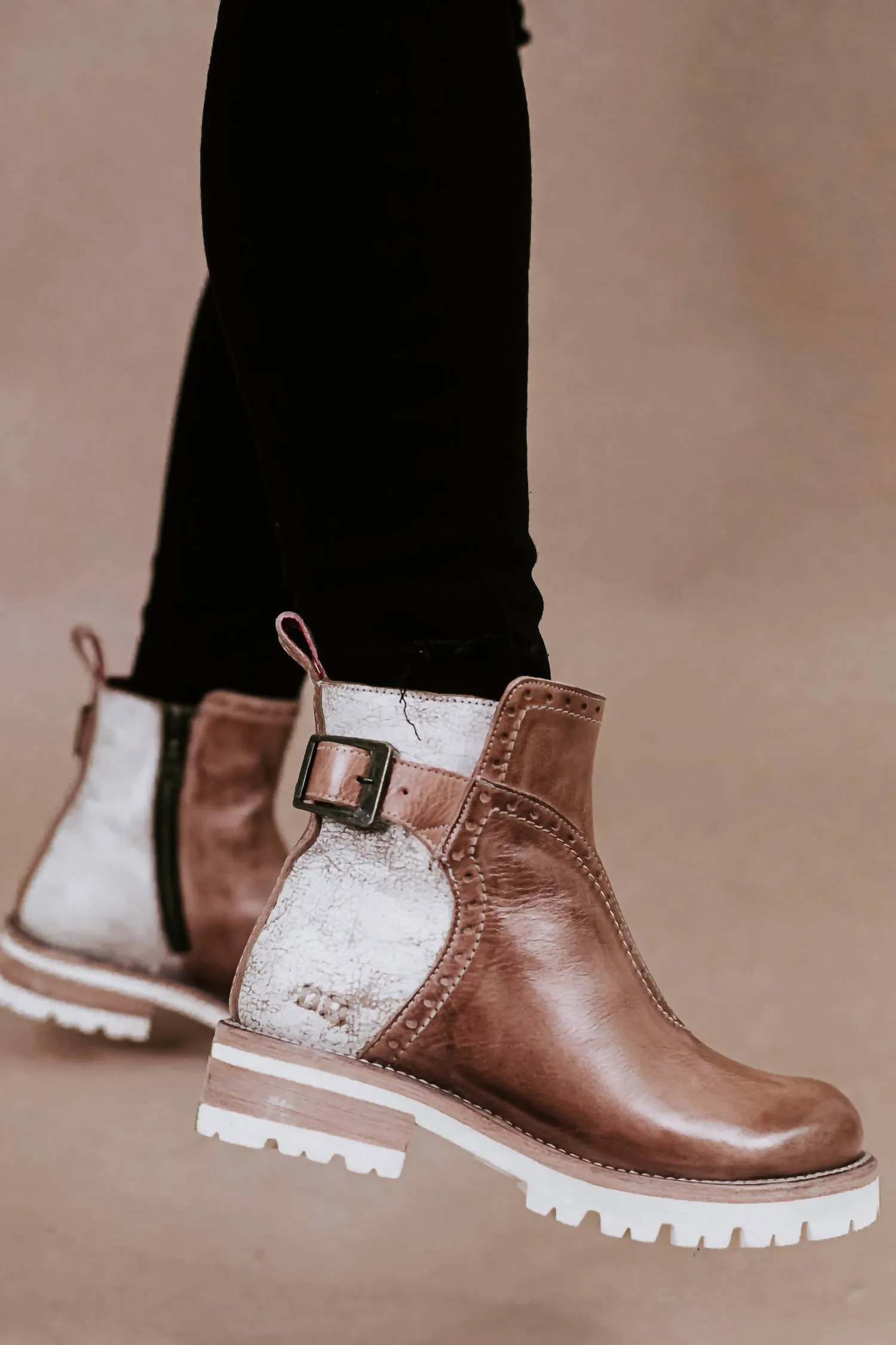 Women Brianna Ankle Boot In Tan Rustic Nectar Lux