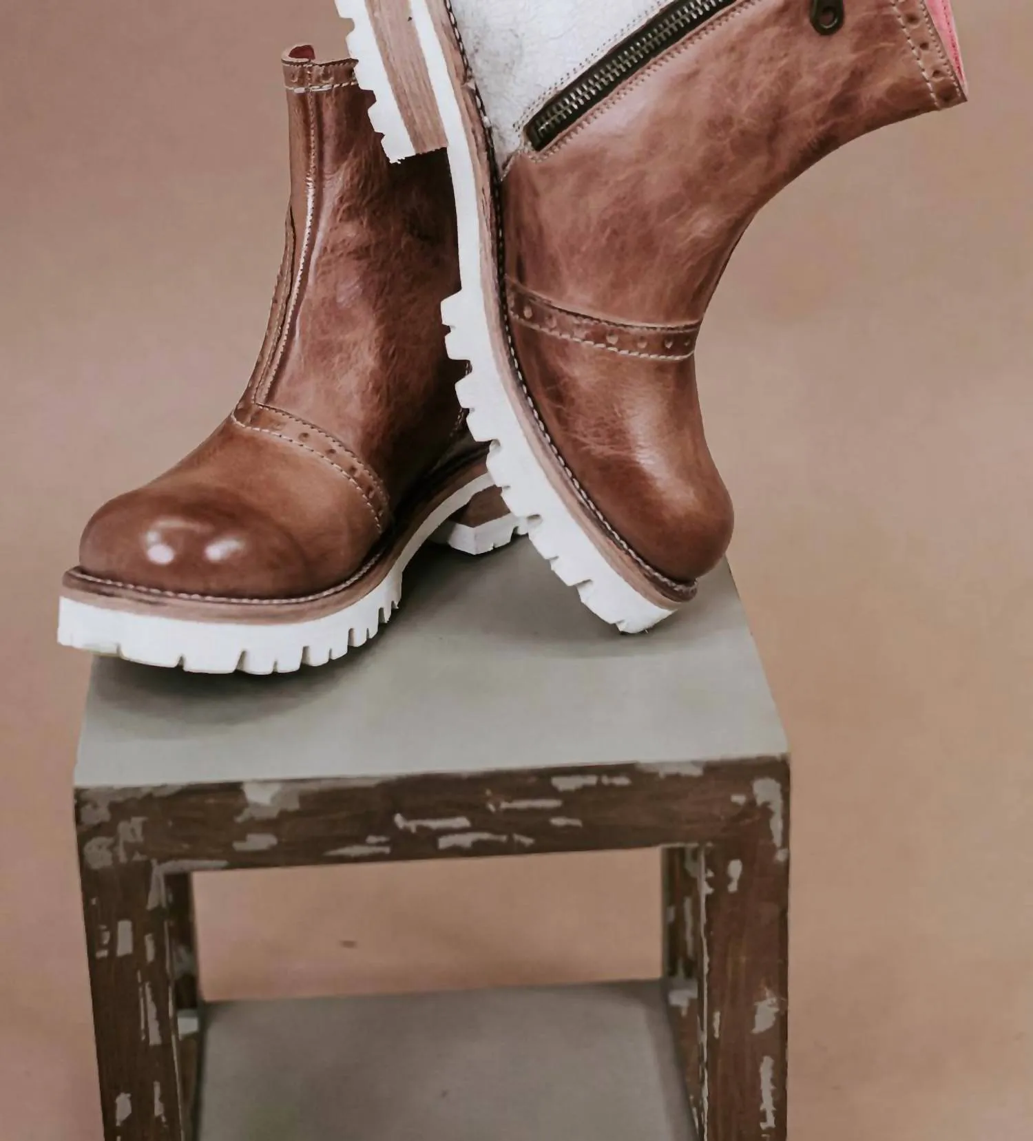 Women Brianna Ankle Boot In Tan Rustic Nectar Lux