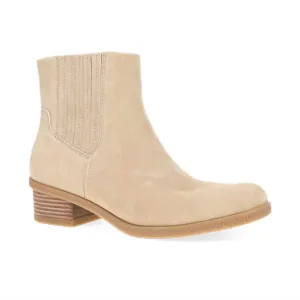 Women Daisie Boot In Sand
