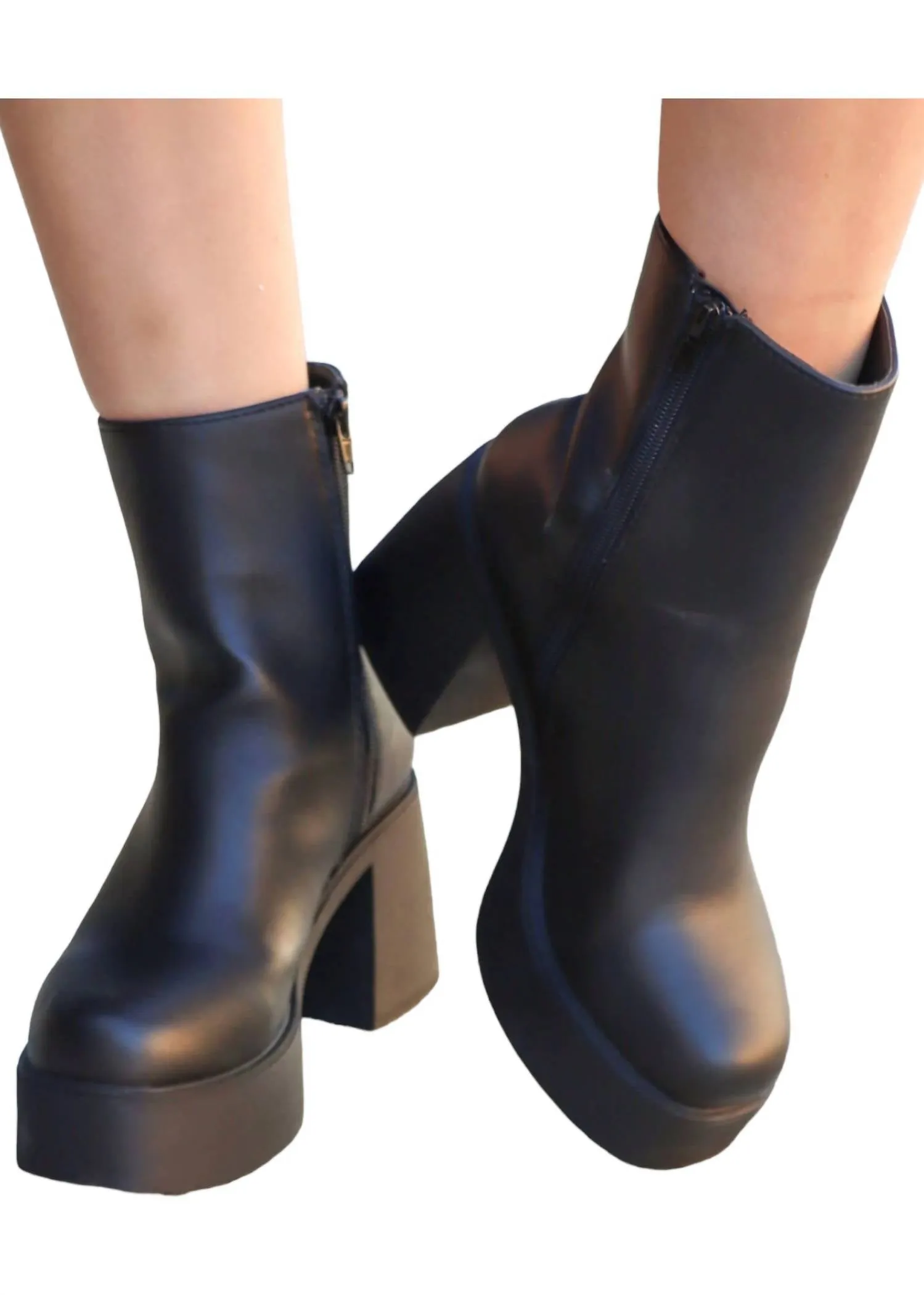 Women's Ankle Boots In Black
