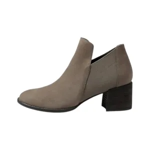 Women's Bayo Drizzle Booties In Drizzle Tumbled Nubuck