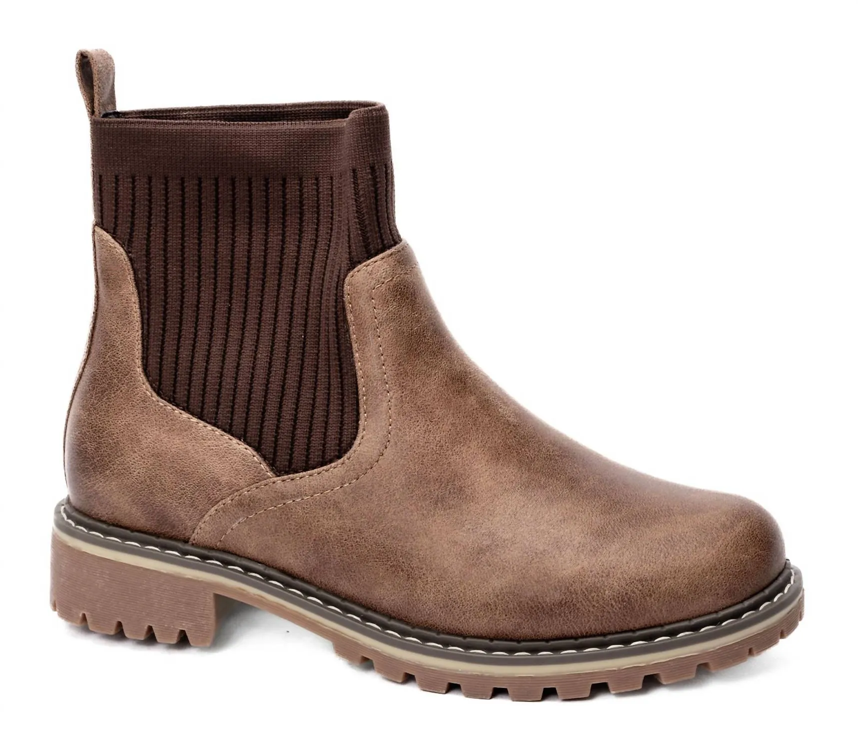 Women's Cabin Fever Bootie In Tan