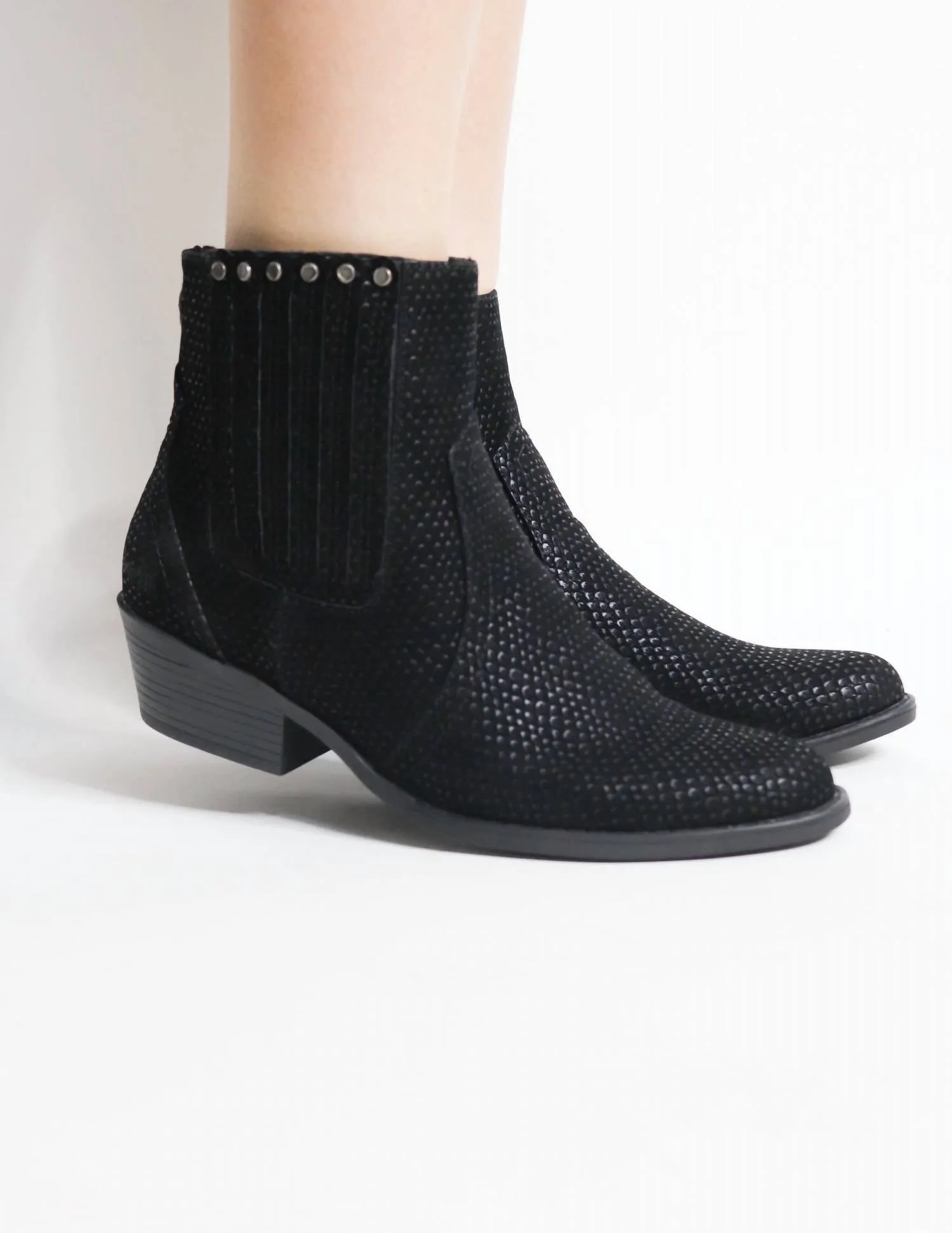 Women's Caitlynn Shoes In Black Exotic Raven
