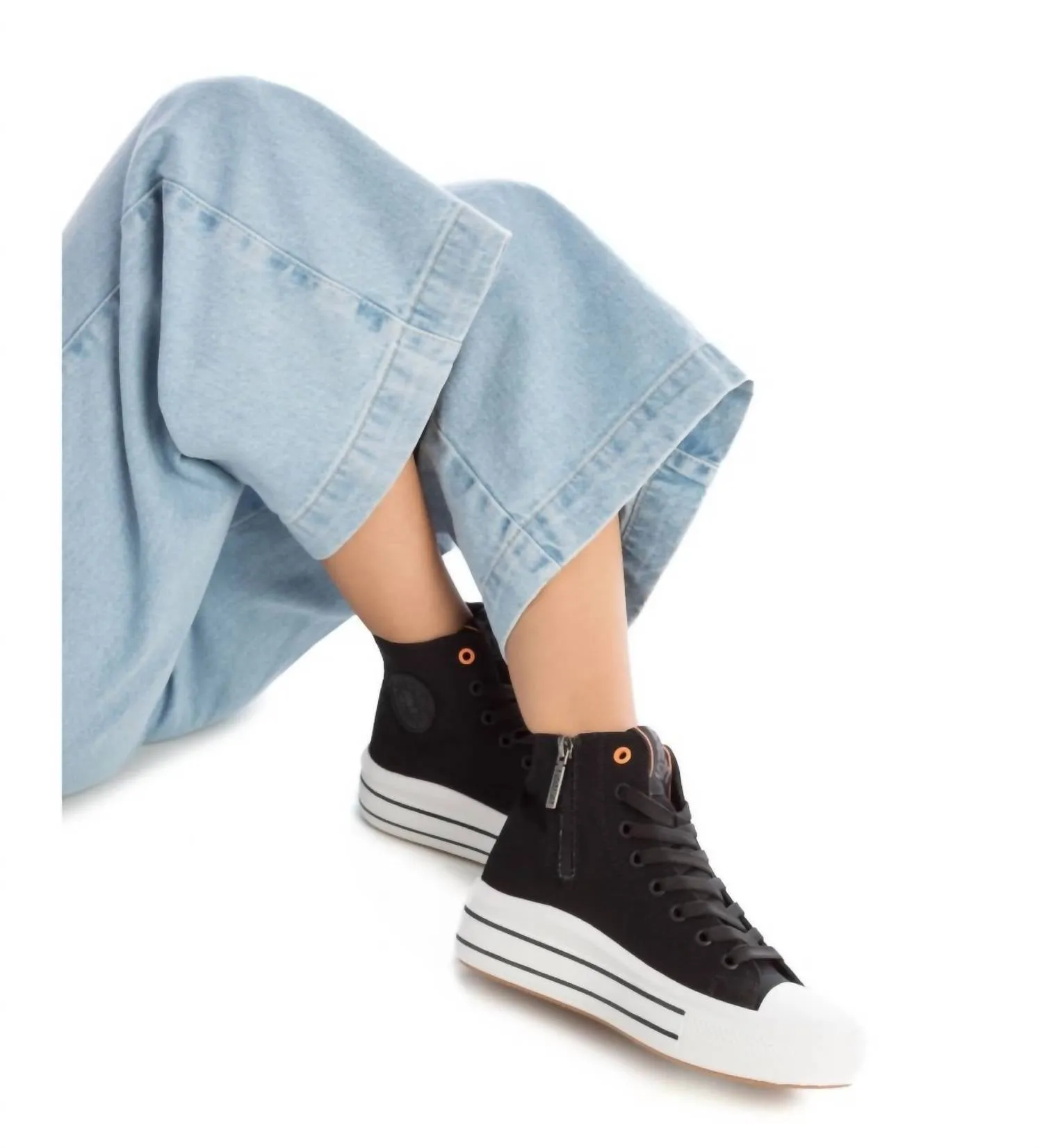 Women's Canvas Ankle Boots In Black