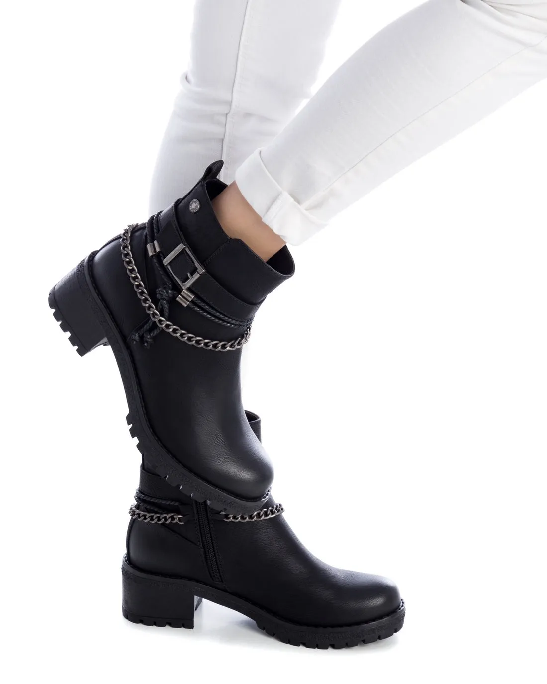 Women's Casual Booties By XTI
