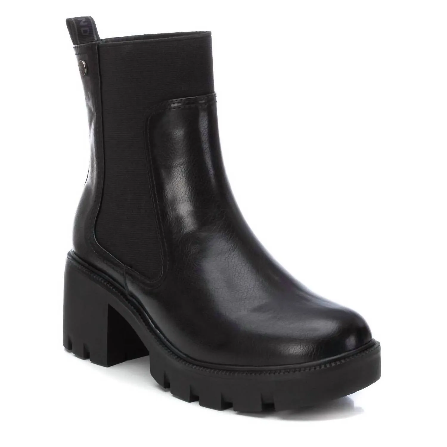 Women's Chelsea Booties In Black