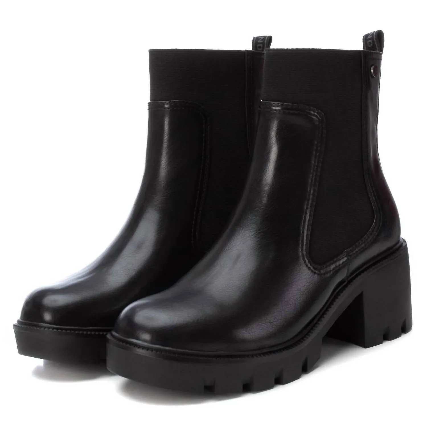 Women's Chelsea Booties In Black