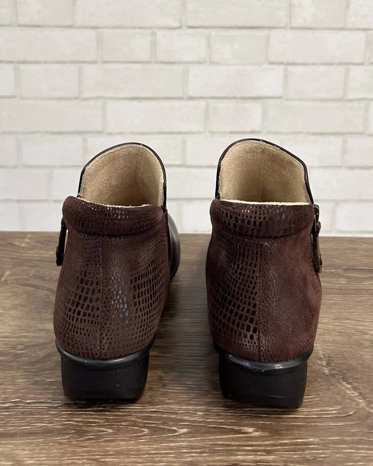 Women's Damascus Bootie In Brown
