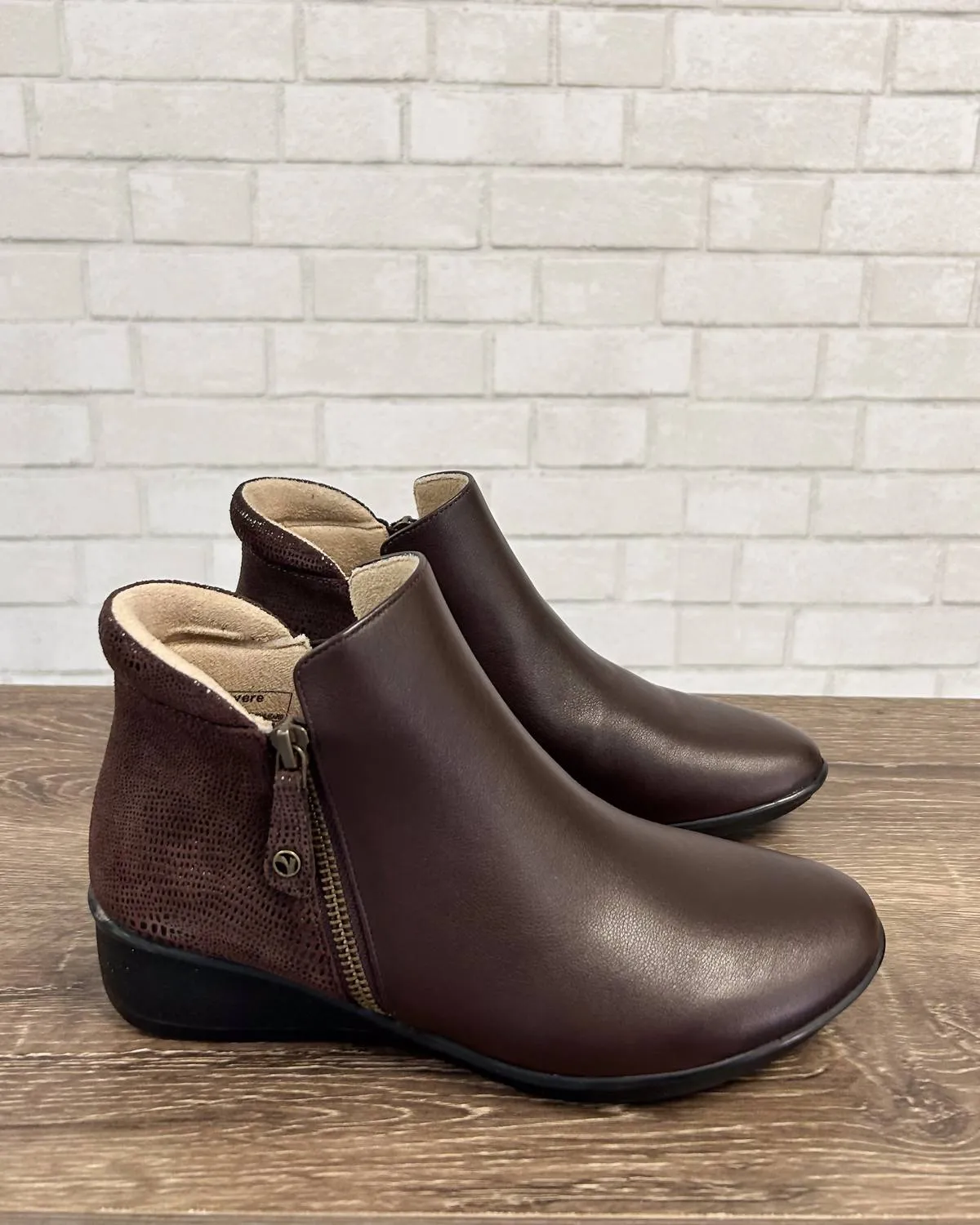 Women's Damascus Bootie In Brown