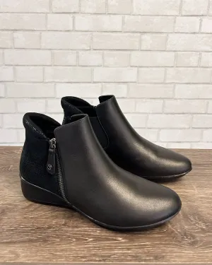 Women's Damascus Bootie In Onyx/black Lizard