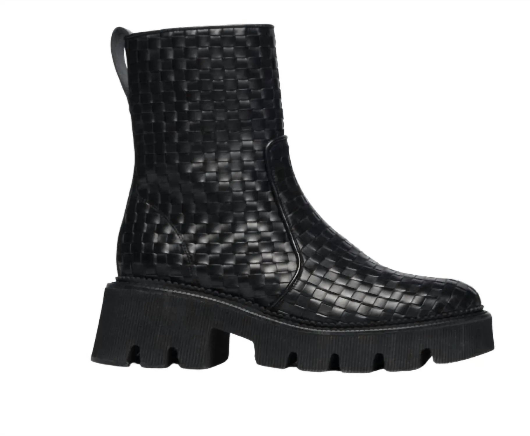 Women's Darla Lug Boot In Black