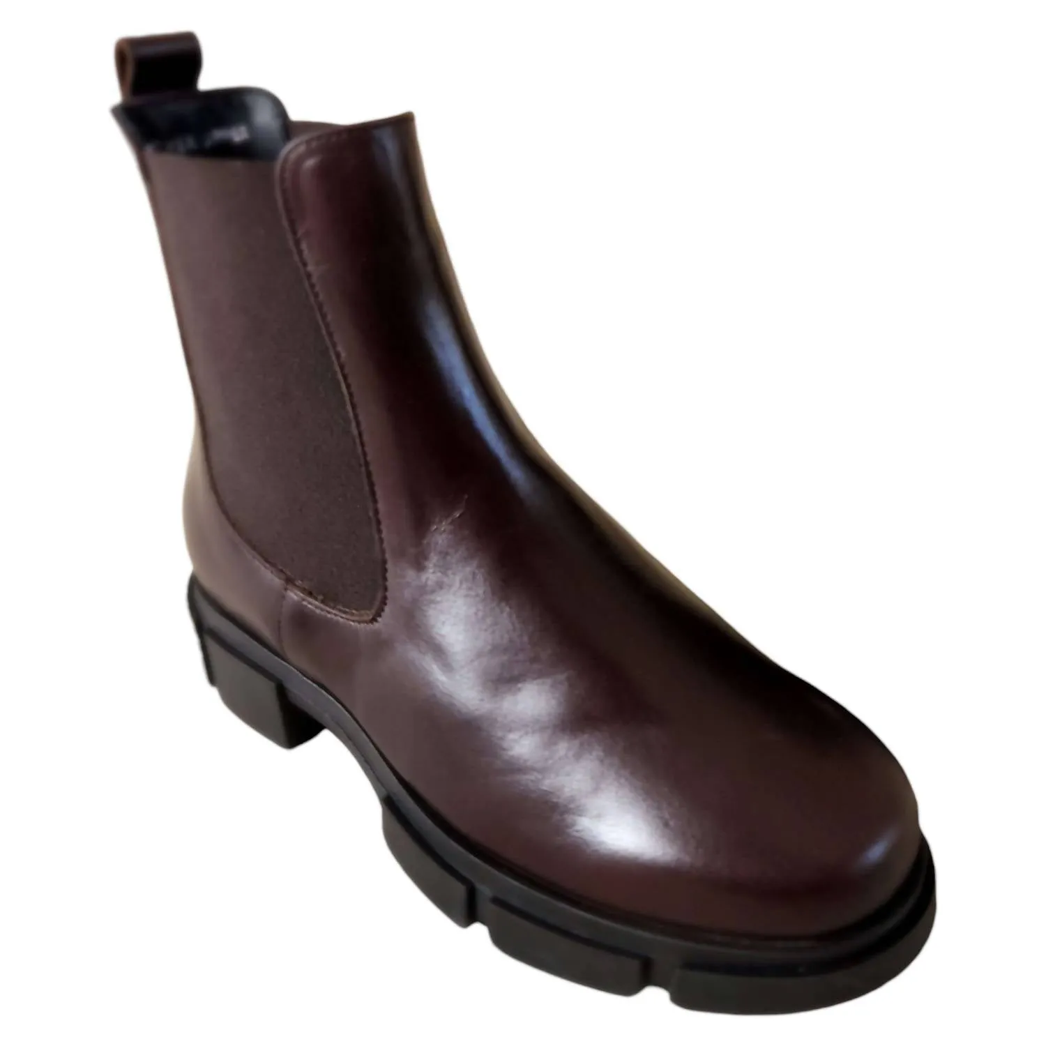 Women's Erika Flat Chelsea Boots In Brown