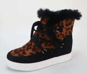 Women's Eskimo Kiss Booties In Leo