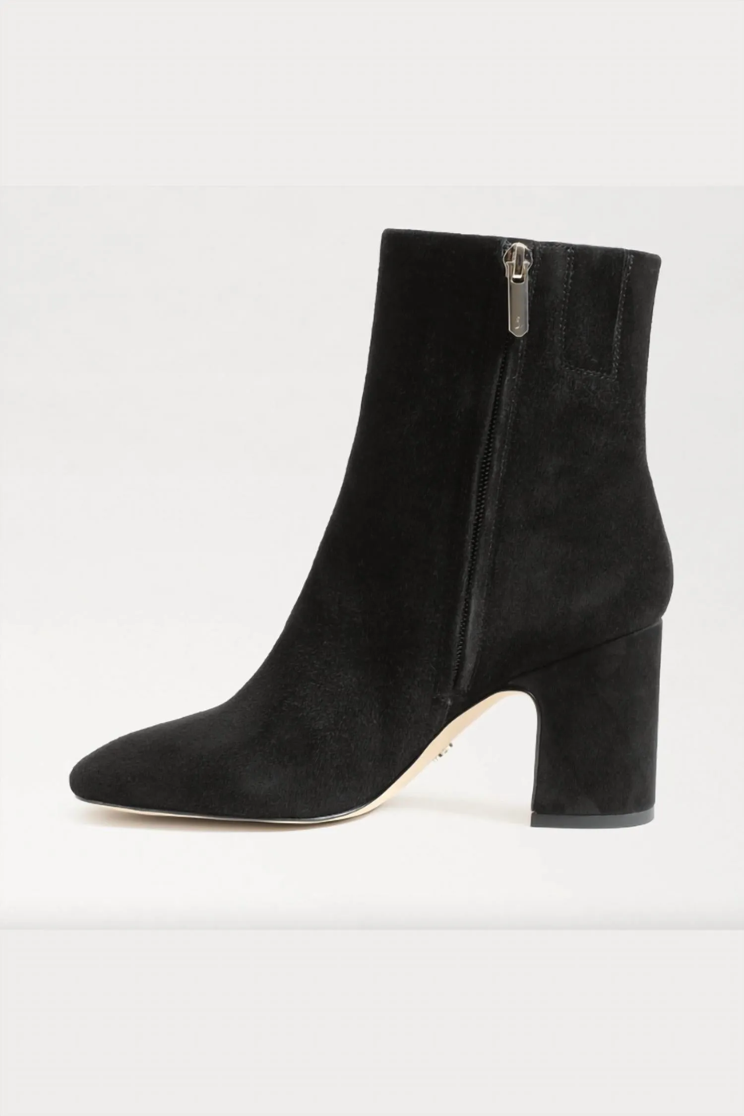 Women's Fawn Ankle Bootie In Suede Black
