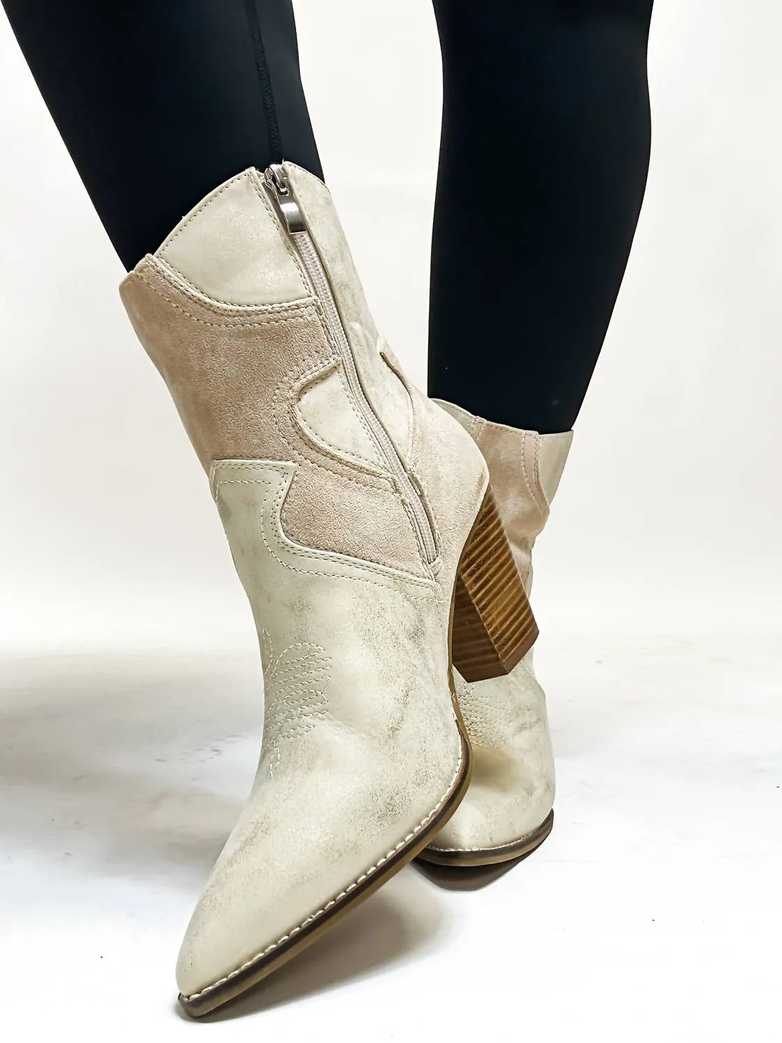 Women's Good Lookin Boots In Gold