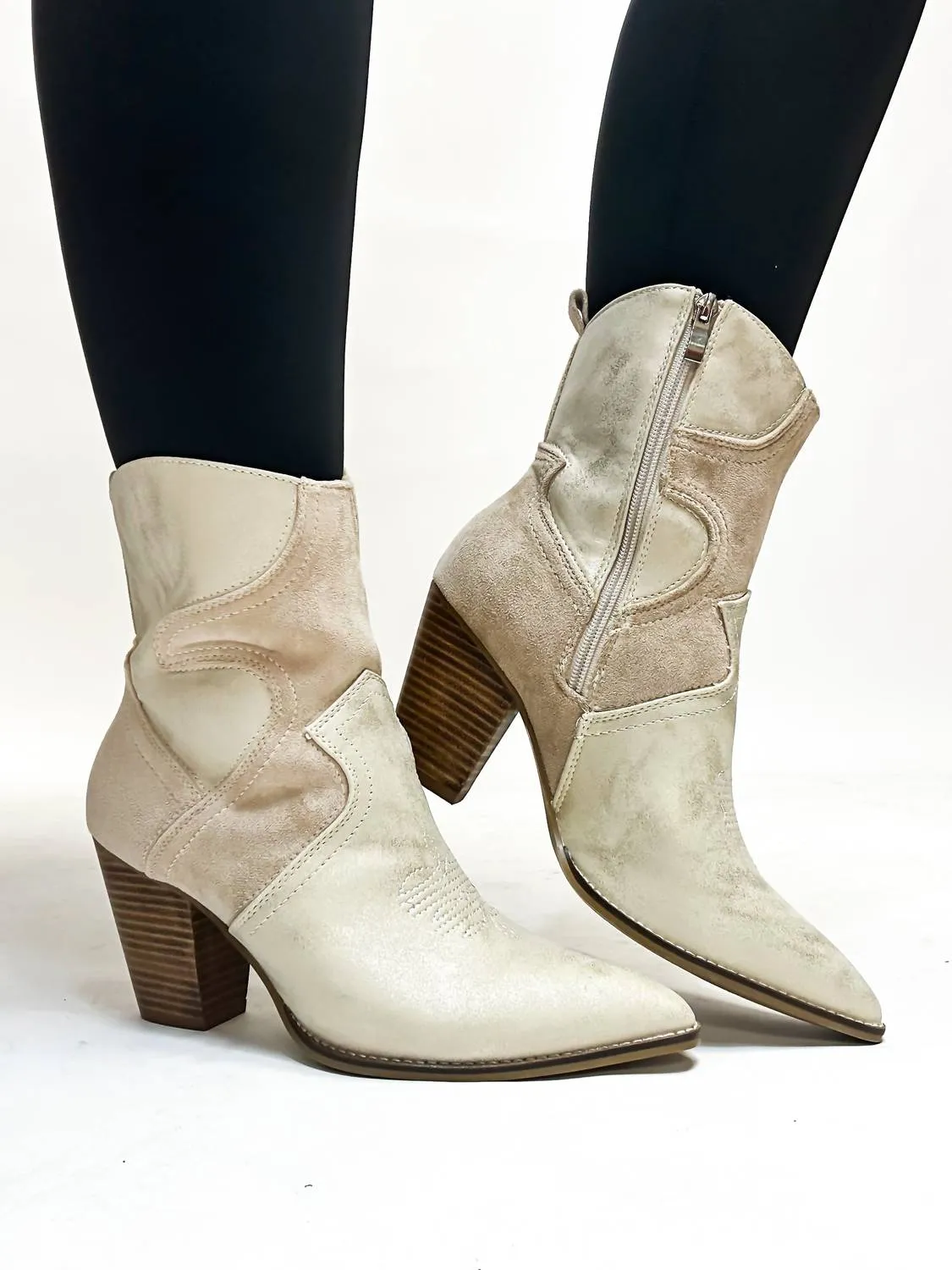 Women's Good Lookin Boots In Gold