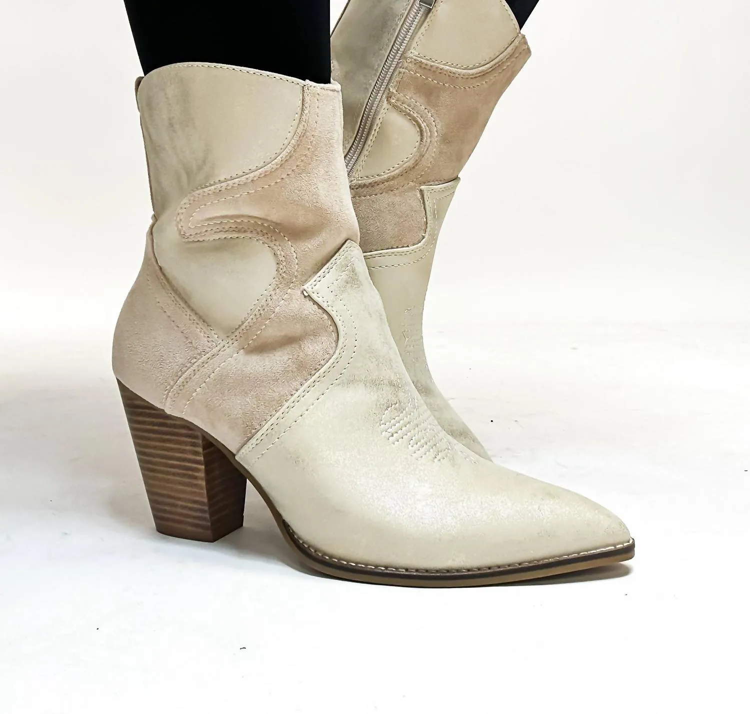 Women's Good Lookin Boots In Gold