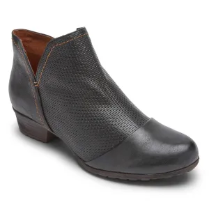 Women's Gratasha V-Cut Boots In Black