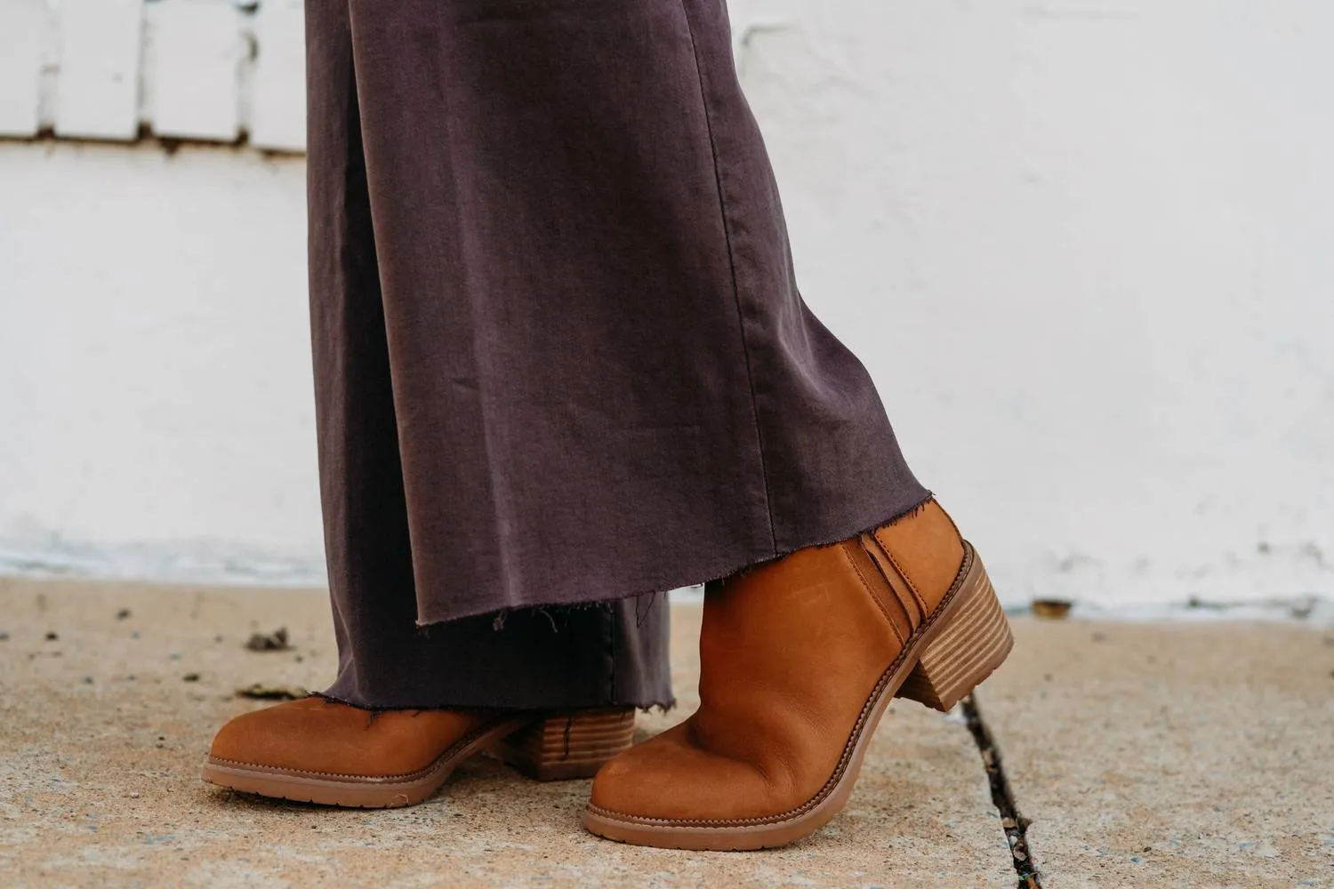 Women's Hailey Boot In Nubuck Brown Leather