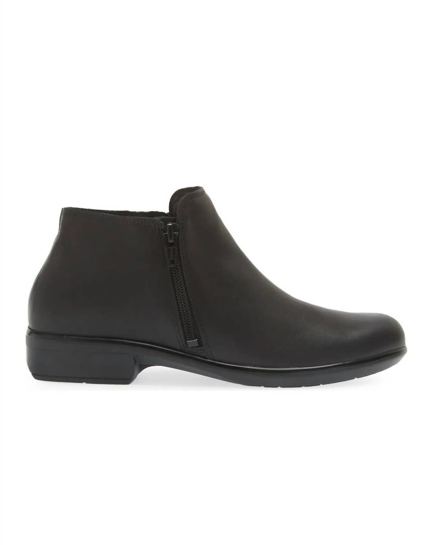 Women's Helm Boot In Black