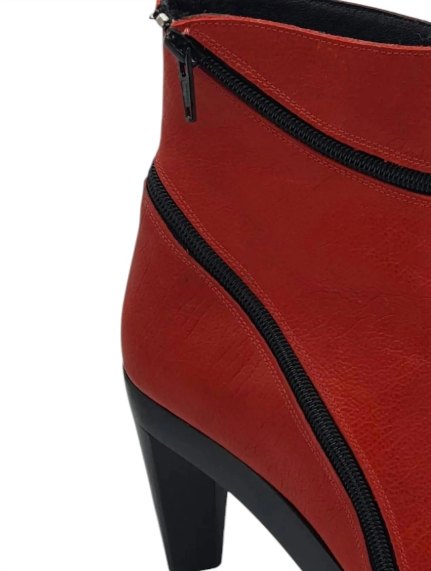 Women's Jade Bootie In Red Zito