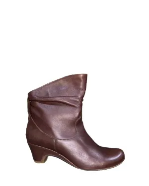 Women's Julia Ankle Boot In Brown