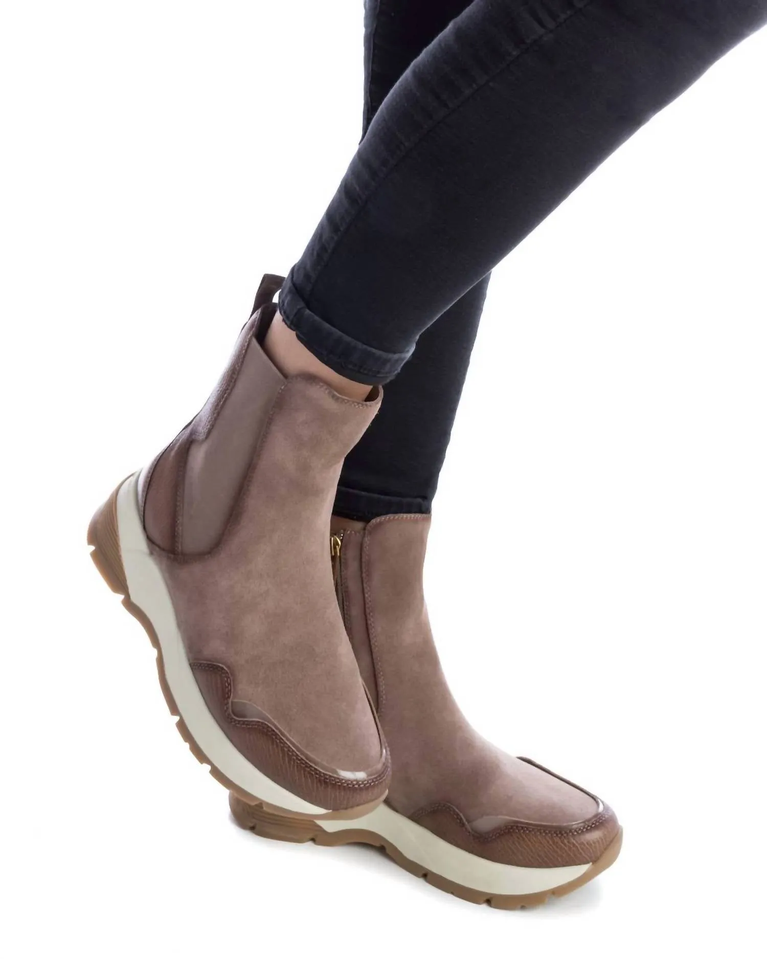 Women's Leather Boots In Taupe