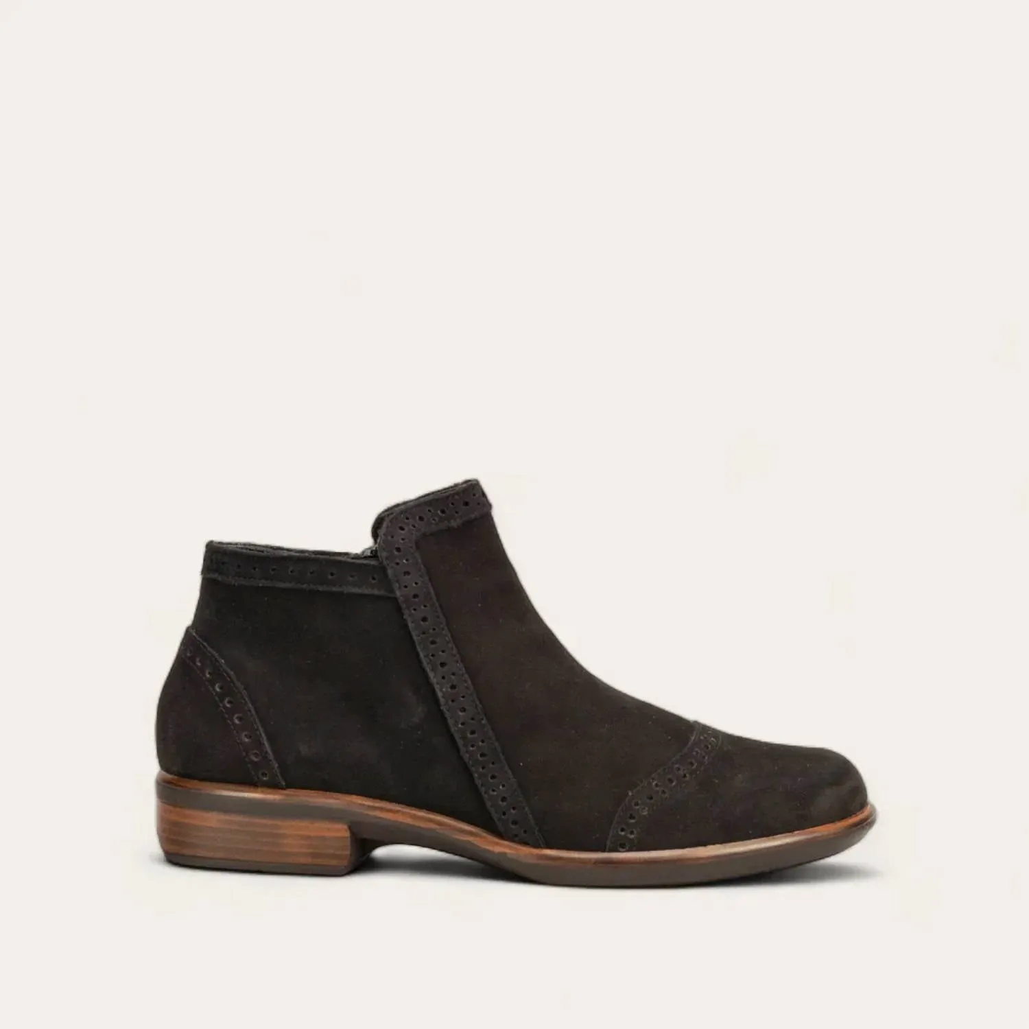 Women's Nefasi Ankle Boots In Black Velvet Nubuck