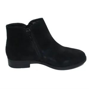 Women's Pace Ankle Boots In Black